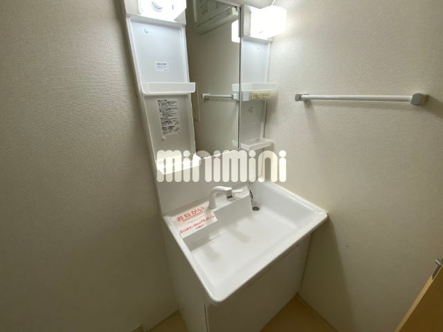 洗面設備　朝には欠かせませんね。