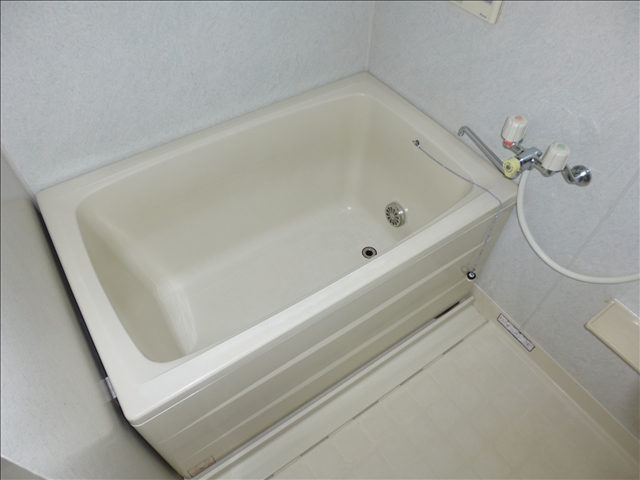 バス・シャワールーム　追焚機能付給湯器