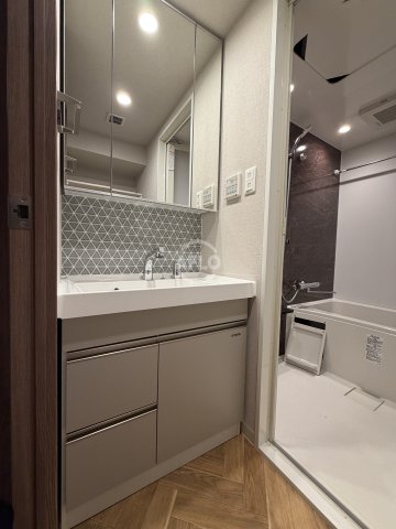 洗面設備　エスリードレジデンス ザ・グラン南堀江　独立洗面台