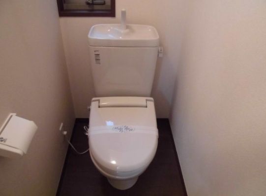 トイレ　落ち着いたトイレです