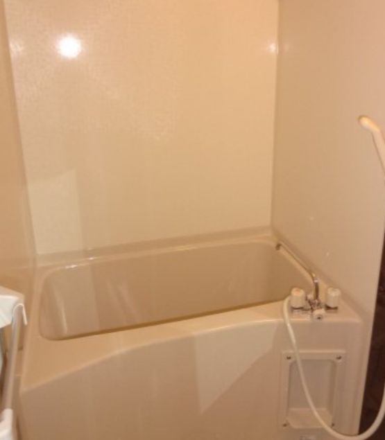 バス・シャワールーム　ゆったり過ごせるお風呂です