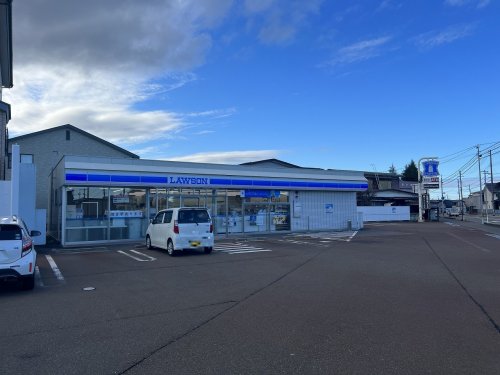 コンビニ　ローソン 上越南城町店（コンビニ）まで331m