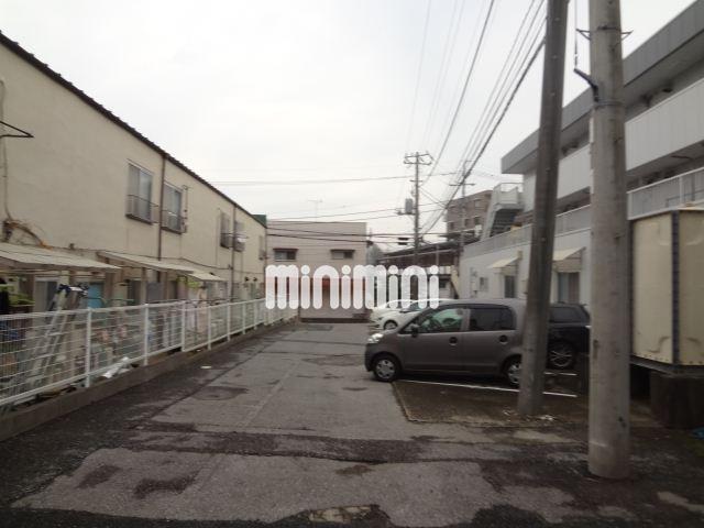 エントランス　建物の入口部分