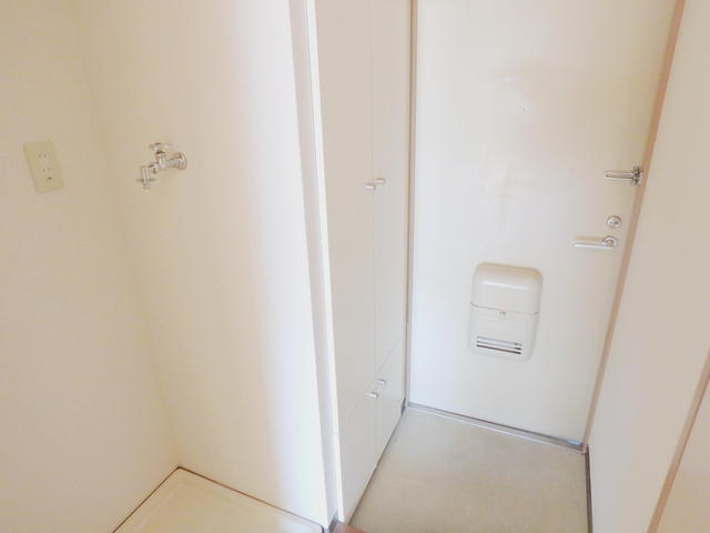 玄関　玄関横にはトールタイプのシューズボックス☆