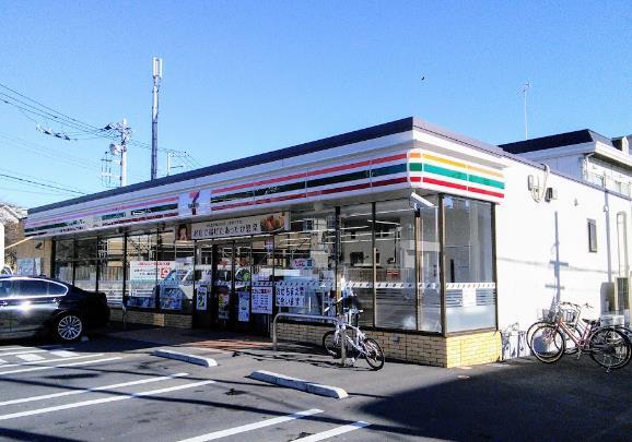 コンビニ　セブンイレブン横浜新吉田東1丁目店（コンビニ）まで680m