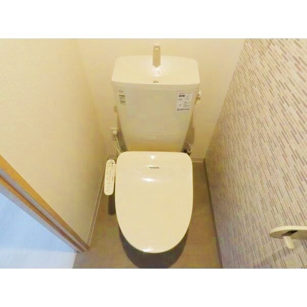 トイレ　いつも清潔・ウォシュレット完備しています♪