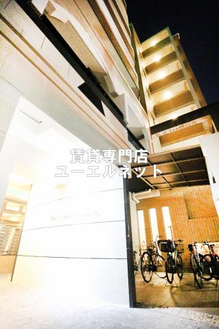 建物外観　シンプルで洗練されたデザインが毎日の暮らしに心地よさをプラス