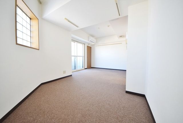 居室・リビング　★2面採光の明るいお部屋です★