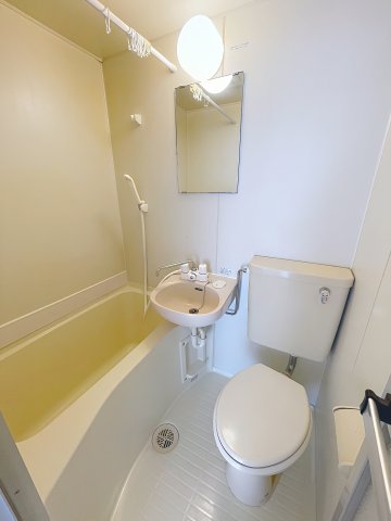 バス・シャワールーム　同物件、他のお部屋の写真です。