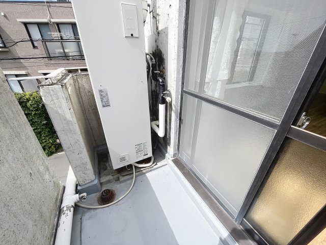 バルコニー　同物件、他のお部屋の写真です。