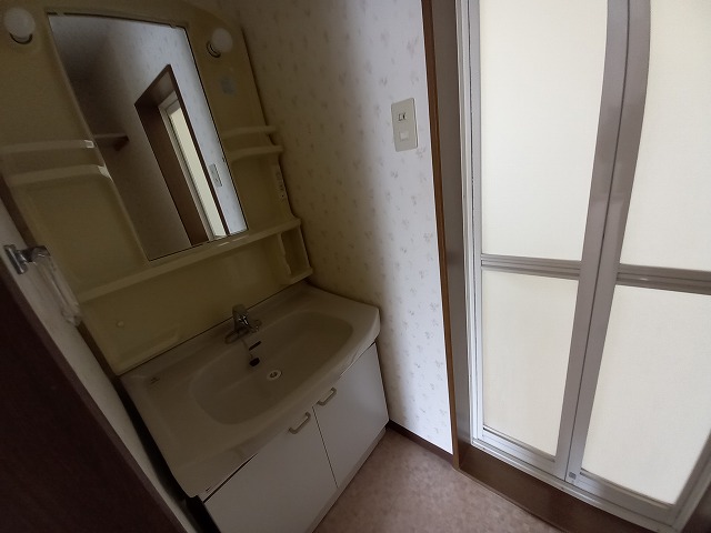 福山市 2階建 築27年の内装写真