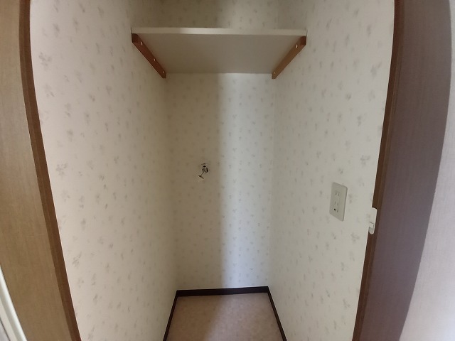 福山市 2階建 築27年の内装写真