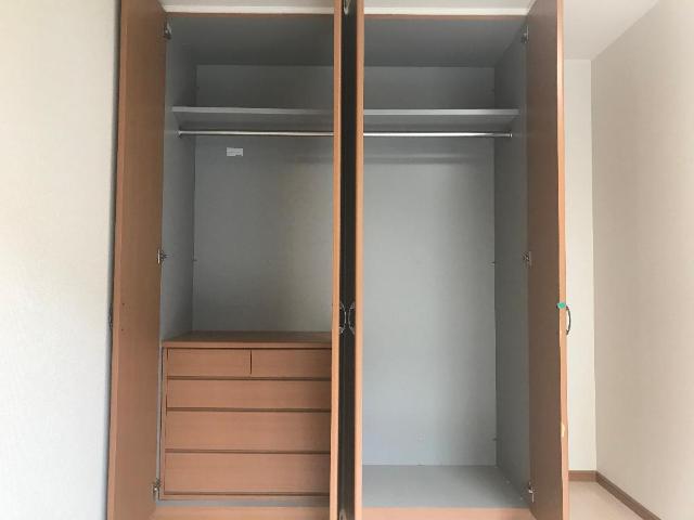 収納　東洋室クローゼット