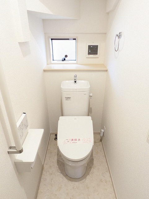 トイレ　★１階のトイレです♪★※は洗浄機能付き