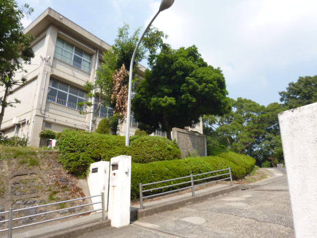 小学校　旭丘小学校（小学校）まで914m