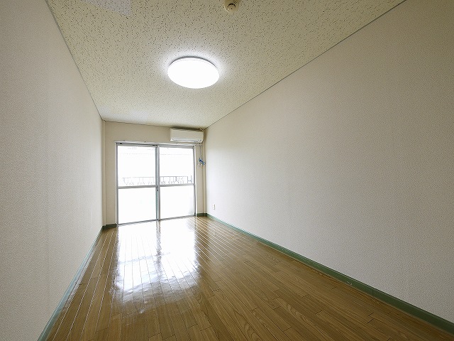 その他部屋・スペース　落ち着いて過ごせるお部屋なので、寝室にいかがでしょうか