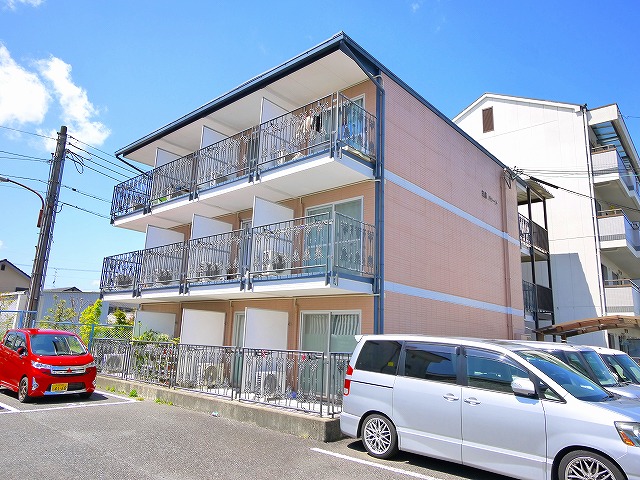 建物外観　外観は落ち着いています