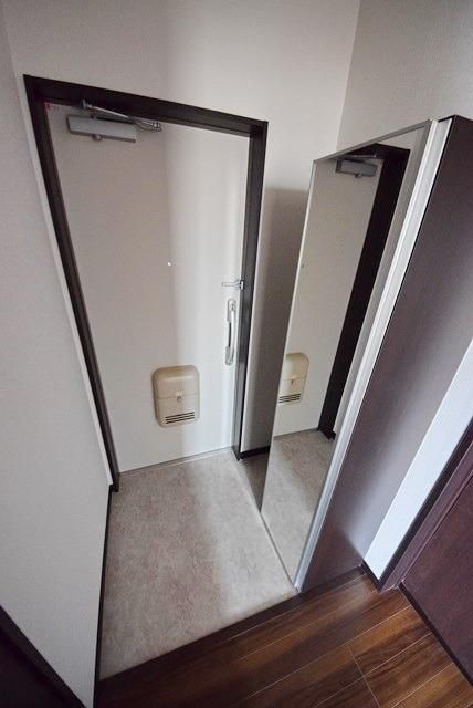 玄関　同物件別部屋参考