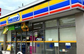 コンビニ　ミニストップ吹田佐井寺1丁目店（コンビニ）まで590m