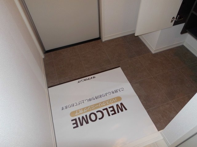 クレール林崎の玄関写真