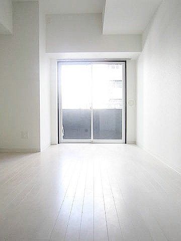 リヴシティ神田の居間写真