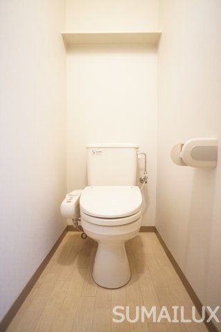 熊本電気鉄道 藤崎宮前駅 徒歩6分 6階建 築26年のトイレ写真