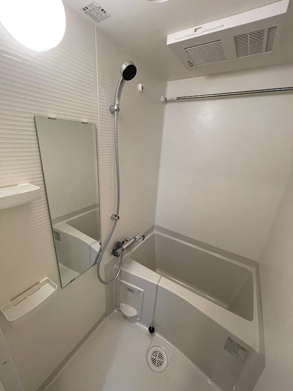 バス・シャワールーム　バスとトイレは別になります