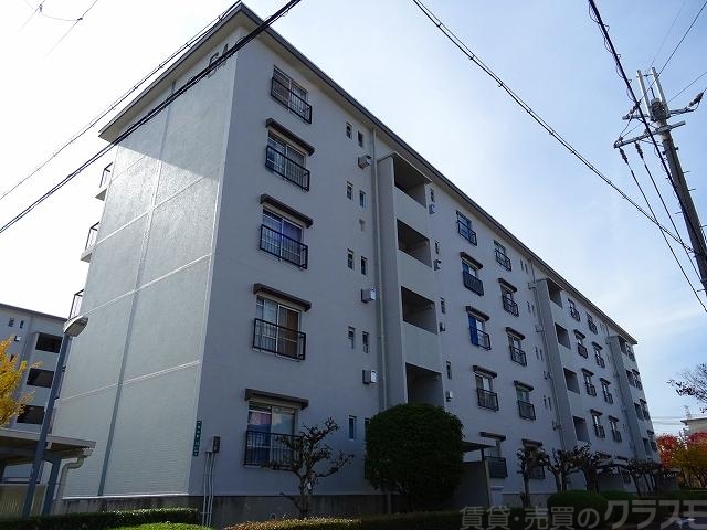 富田第二住宅64棟の建物外観