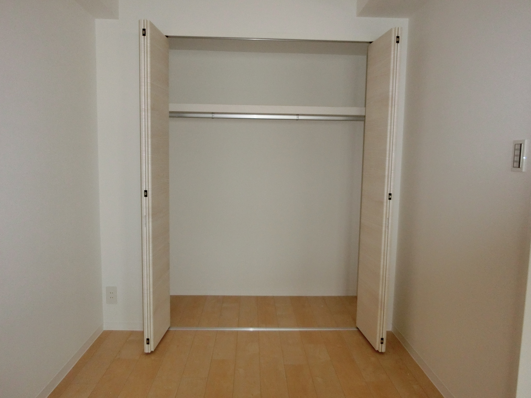 収納　※写真は別のお部屋のものです。現況を優先いたします。