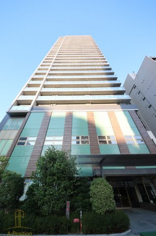 大阪市中央区松屋町のマンションの建物外観