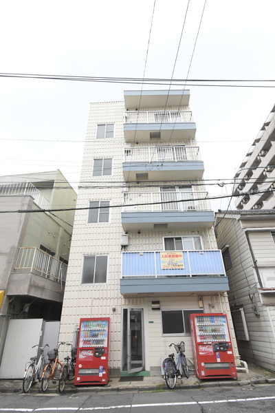 北九州市小倉北区中島のマンションの建物外観