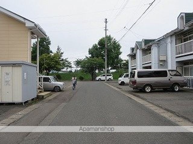 その他　周辺道路（その他）まで0m