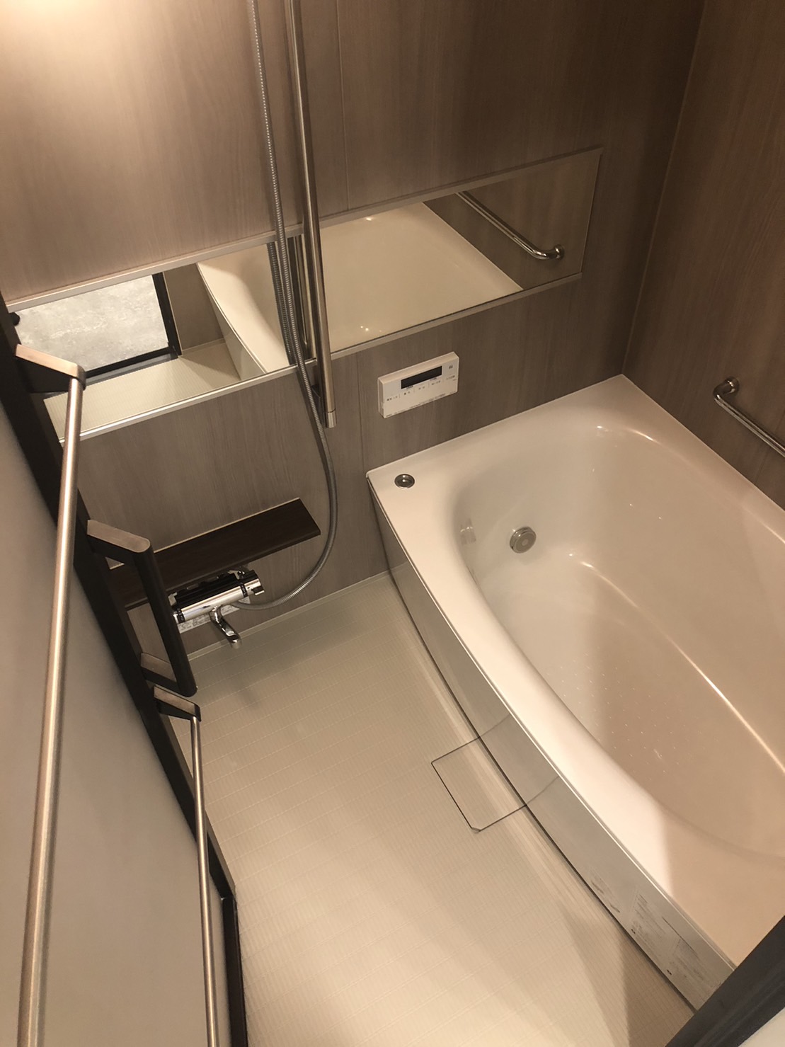 バス・シャワールーム