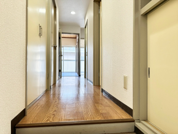 玄関　シューズボックス付きはうれしいポイントです。