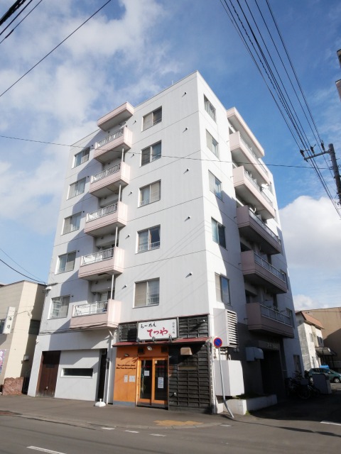 北海道札幌市中央区南七条西１２（マンション）の賃貸物件の外観