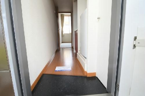 【三鷹市牟礼のアパートの玄関】