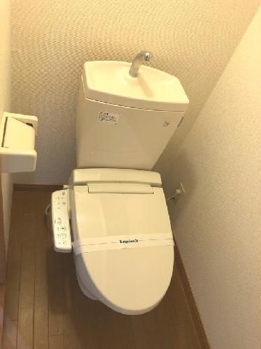 【三鷹市牟礼のアパートのトイレ】