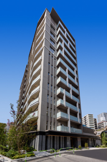 新宿区山吹町のマンションの建物外観