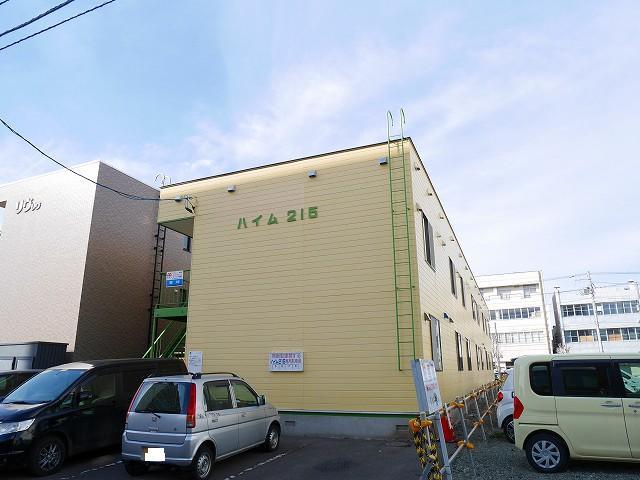 ハイム２１５の建物外観