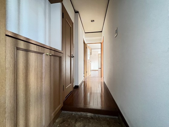 玄関　※別部屋の写真です