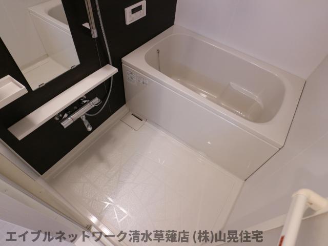 バス・シャワールーム　ゆったり過ごせるお風呂です