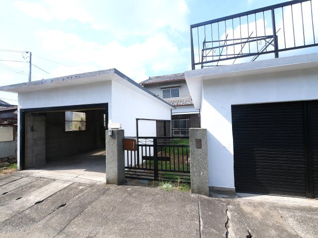 建物外観　外観は落ち着いています