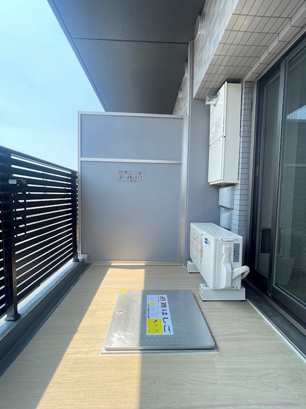 バルコニー　お洗濯にも便利なバルコニー付き