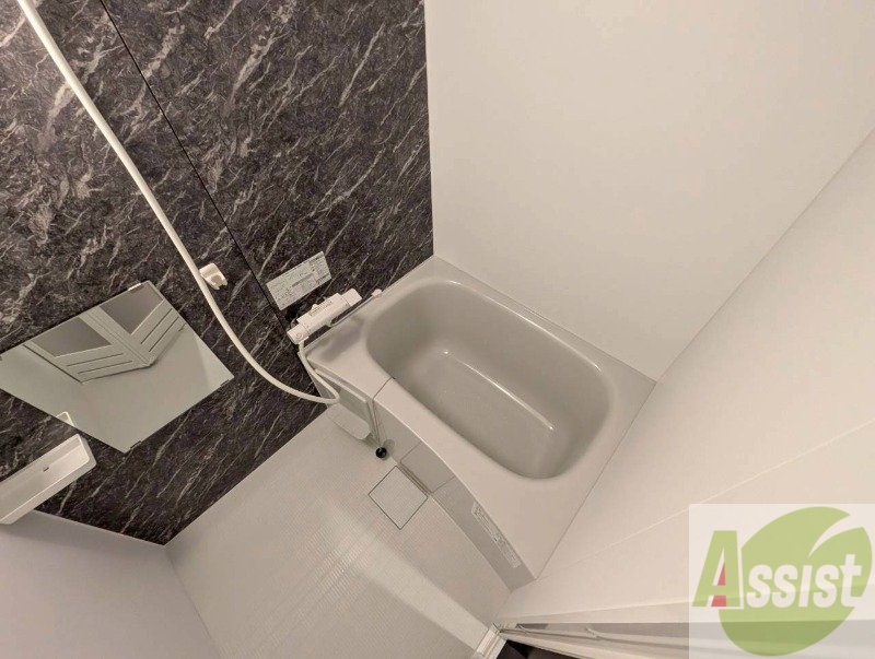 バス・シャワールーム　お風呂になります。一日の疲れを癒してくださいね。