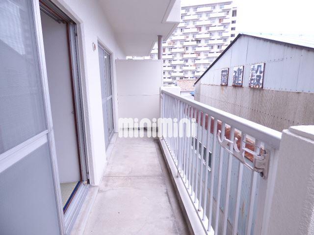 バルコニー　南向きで日当たり良好のベランダ