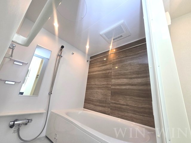 バス・シャワールーム　イメージ（同施工会社同一モデルの写真です）