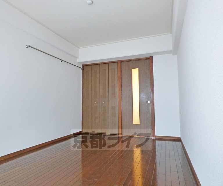 居室・リビング　広々とした室内です。