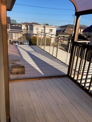 バルコニー　広々バルコニー