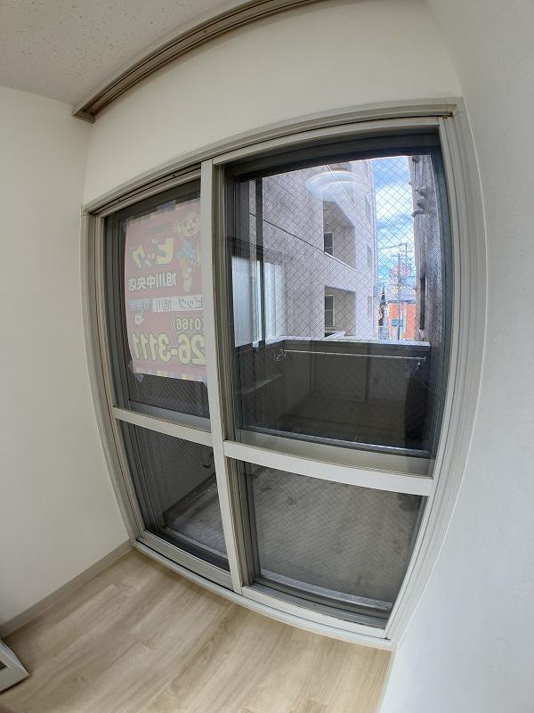 バルコニー　バルコニー