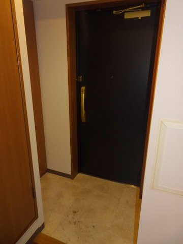 玄関　カスタリア野毛山